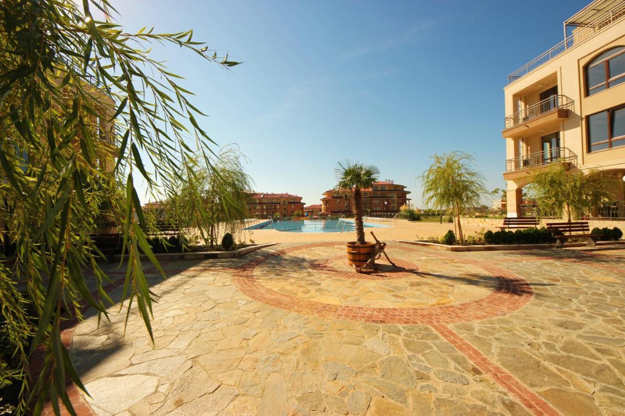 Sorrento - Menada Apartments Свети-Влас Экстерьер фото