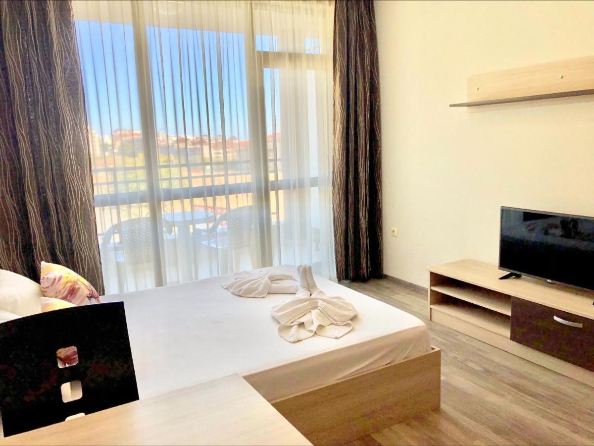 Sorrento - Menada Apartments Свети-Влас Экстерьер фото