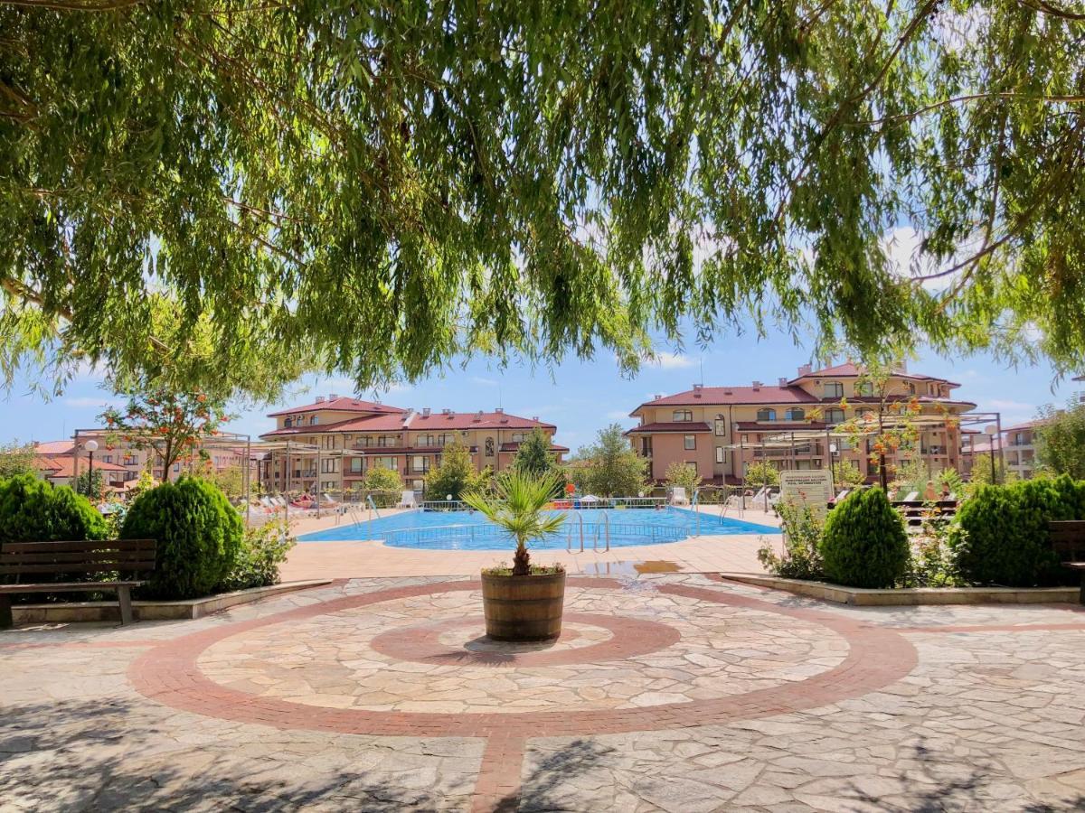Sorrento - Menada Apartments Свети-Влас Экстерьер фото